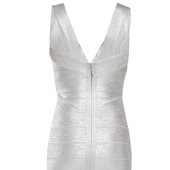 Hervé Léger Metallic Deep V Neck Bandage Dress Size M BRAND NEW - Picture 7 of 7